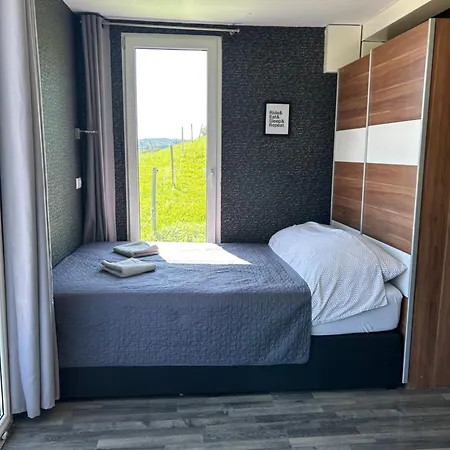 Apartma Hisa Konj Apartament Pernica